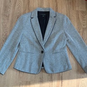 Ann Taylor tweed blazer in excellent condition size 4